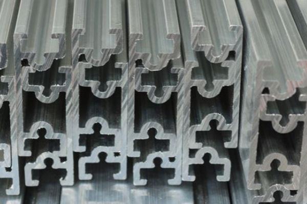 Maßangefertigte Strangpressprofile aus Aluminium